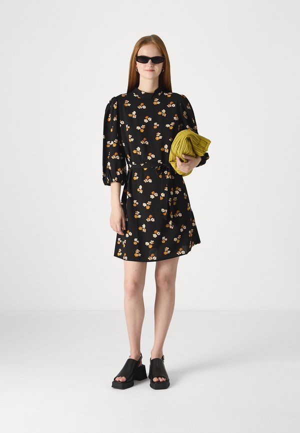 ONLY ONLNOVA LIFE SWIRLA DRESS