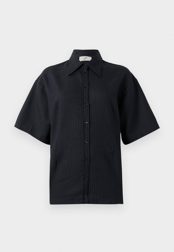 BITE Studios VERSE SHORT SLEEVE PINSTRIPED SHIRT
