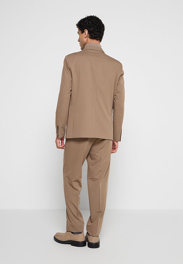 Lindbergh RELAXED FIT