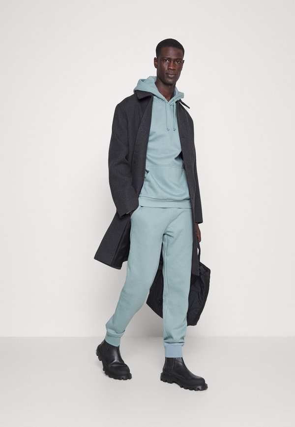 Pier One by Zalando
