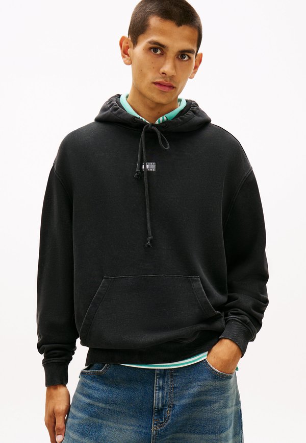 Tommy Jeans OVERDYED BACK FLAG BADGE RELAXED HOODY