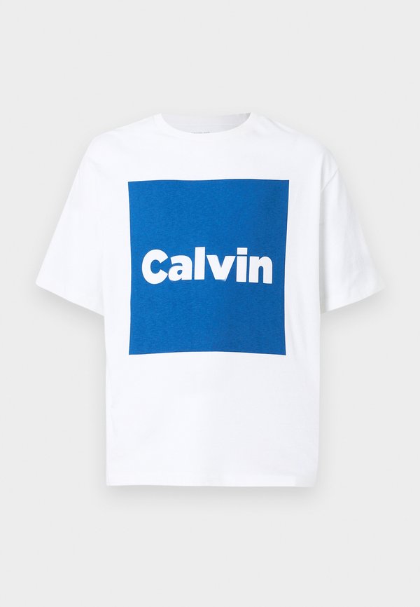 Calvin Klein Jeans BOX GRAPHIC TEE UNISEX - Print T-shirt - brilliant white