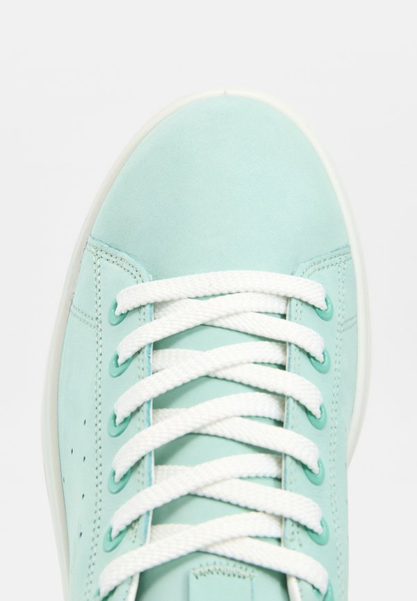ECCO STREET 720
