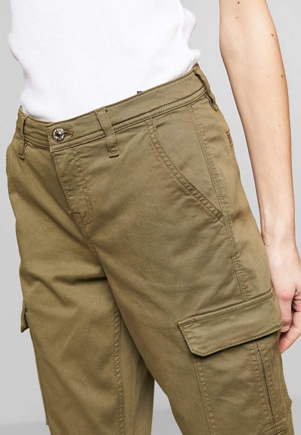 7 for all mankind CARGO