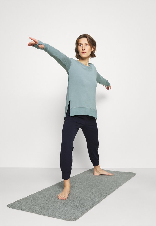 Athleta SALUTATION JOGGER
