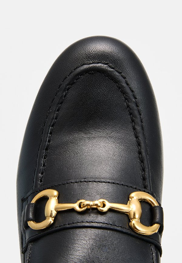 Steve Madden NURA