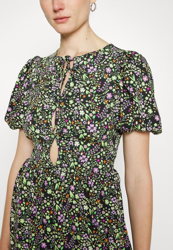 Noisy May Tall NMDEVON CUT OUT SHORT DRESS