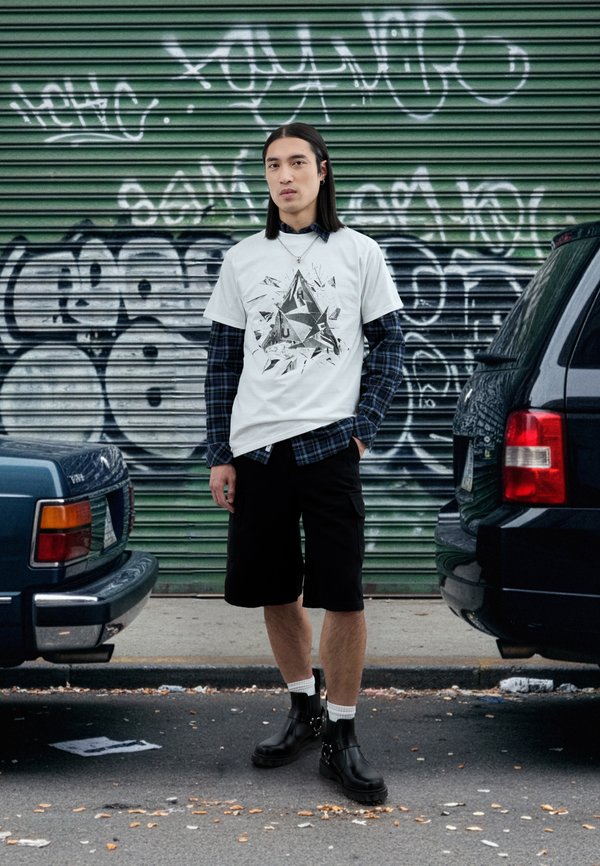 HUF AUTO GLASS TEE UNISEX