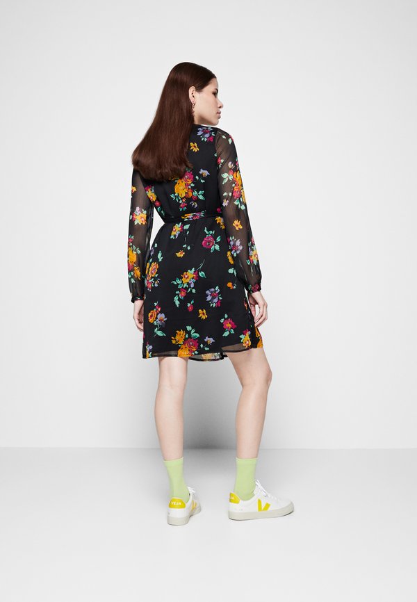 Vero Moda VMKAYA FALL LS SHORT WVN