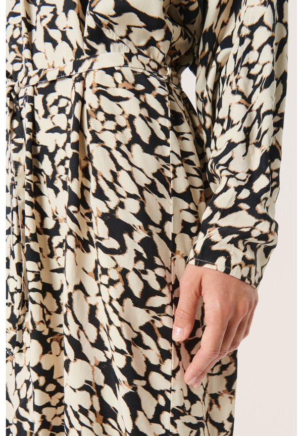 Soaked in Luxury MAKENA