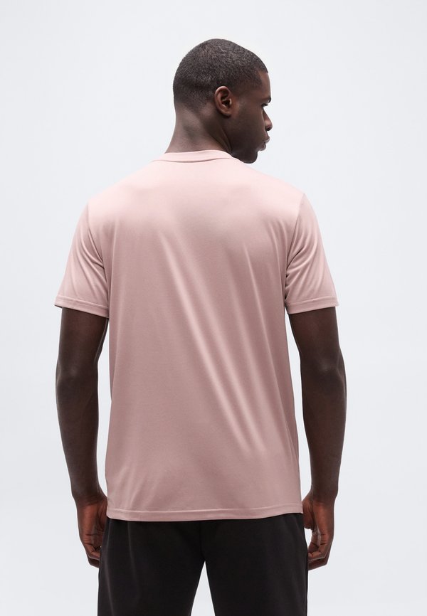 Puma TAD ESSENTIALS SOLID CAT TEE