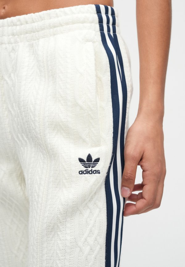 adidas Originals CLASSIC