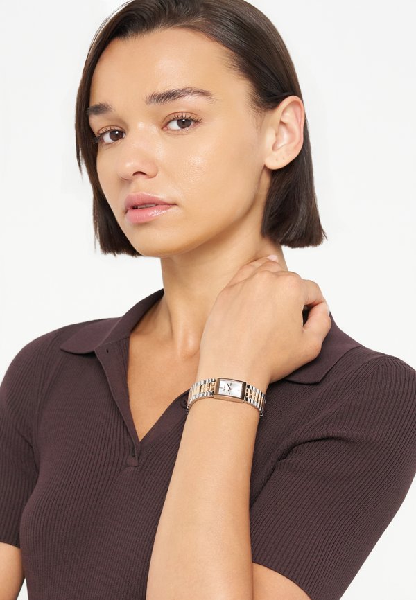 DKNY
