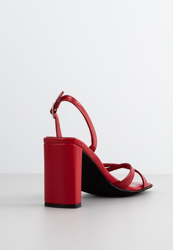 Jeffrey Campbell EMERGE