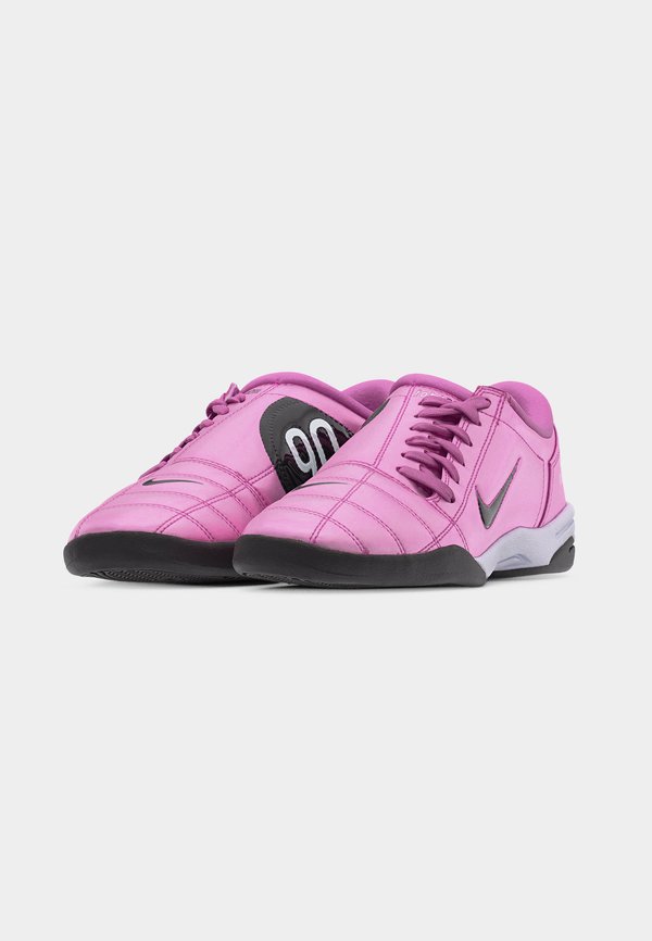 Nike Sportswear T90