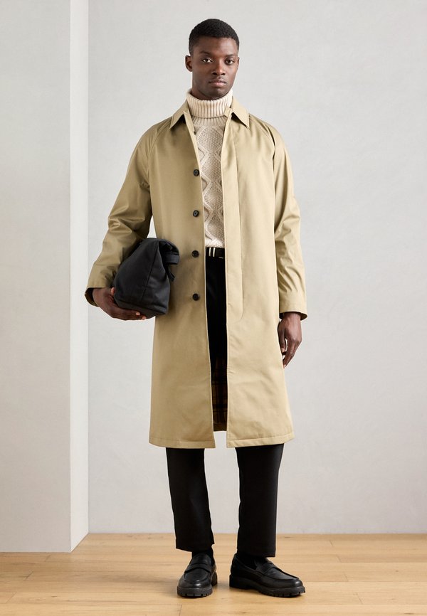 Isaac Dewhirst MACINTOSH COAT