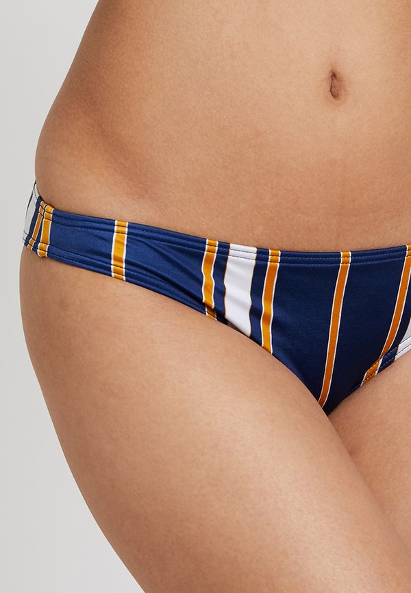 Roxy BRIEF
