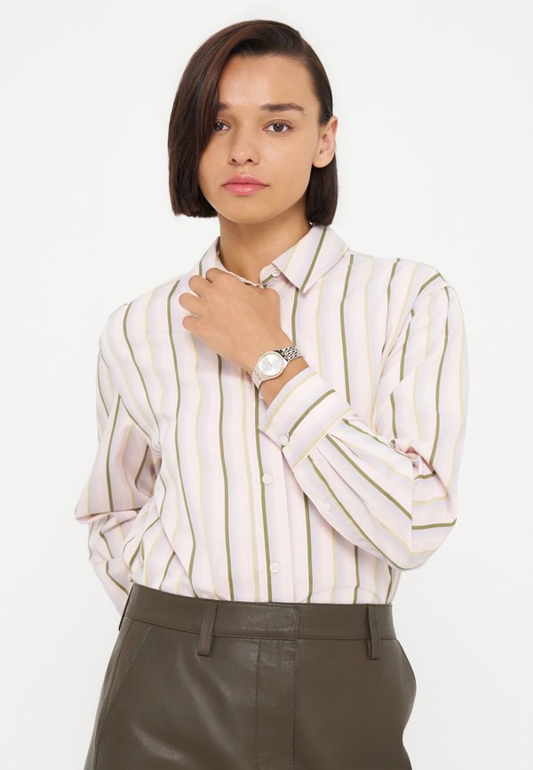 DKNY