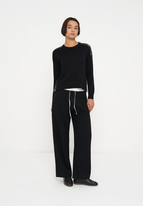 DKNY