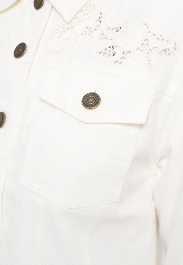 TWINSET
