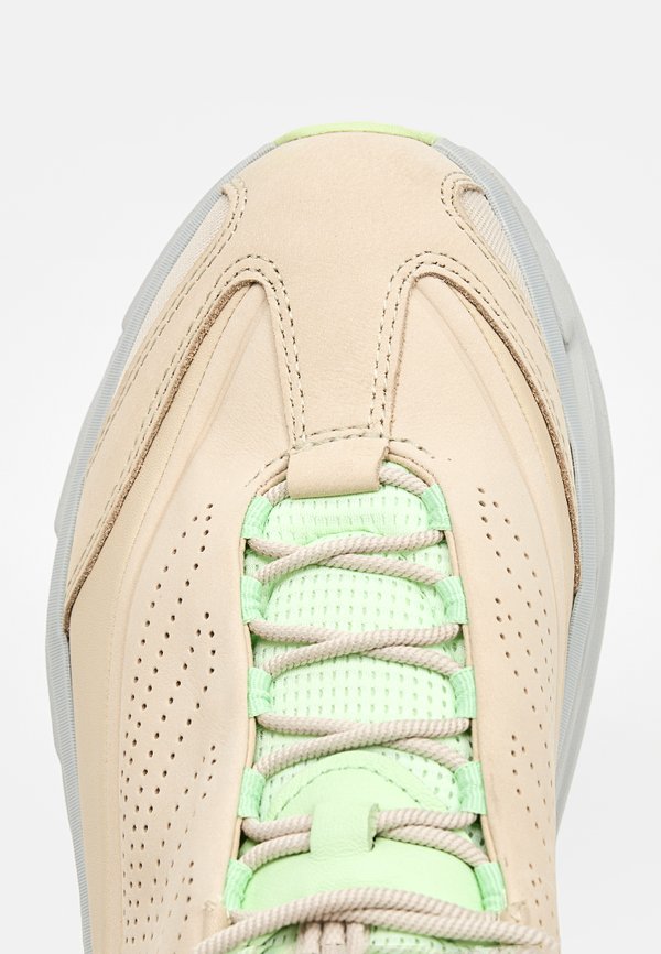 HOKA ELEVON X
