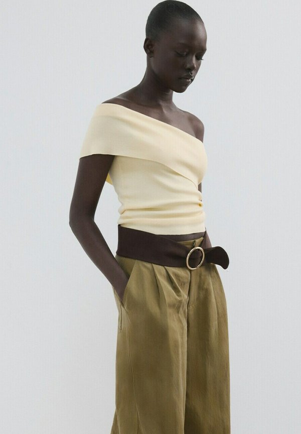 Mango ADULT - Print T-shirt - light yellow