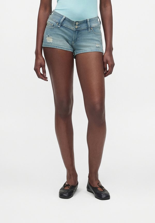 Hollister Co. SHORTIE FAIRFAX RIVETS
