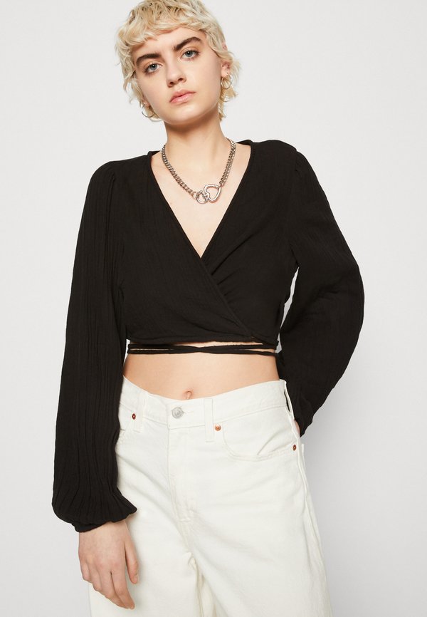 Pieces PCSTINA WRAP CROP