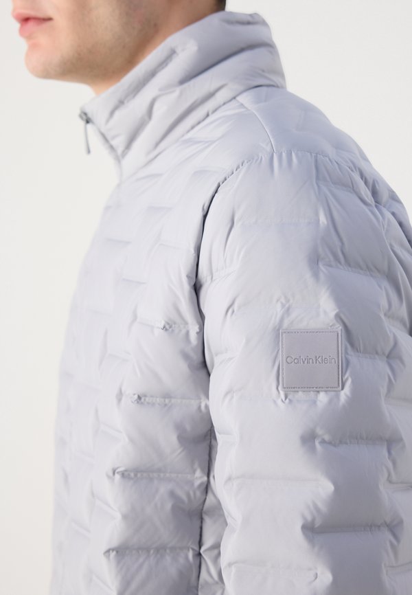 Calvin Klein PACKABLE