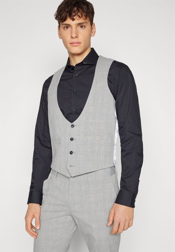 Isaac Dewhirst THE FASHION NOTCH SUIT