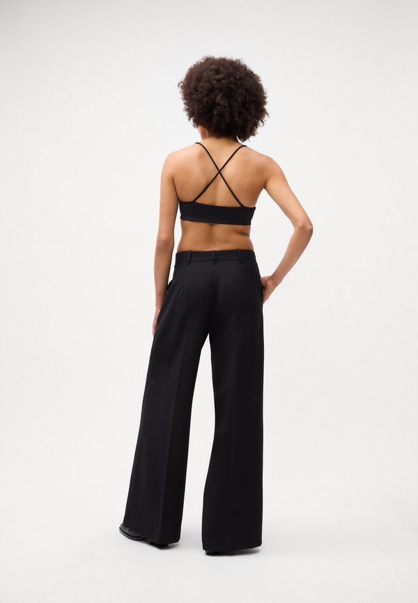 Gina Tricot YOGA