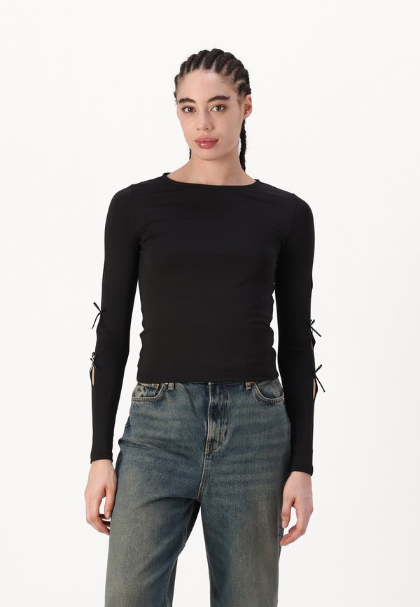 Pieces PCSELINA O-NECK BOW