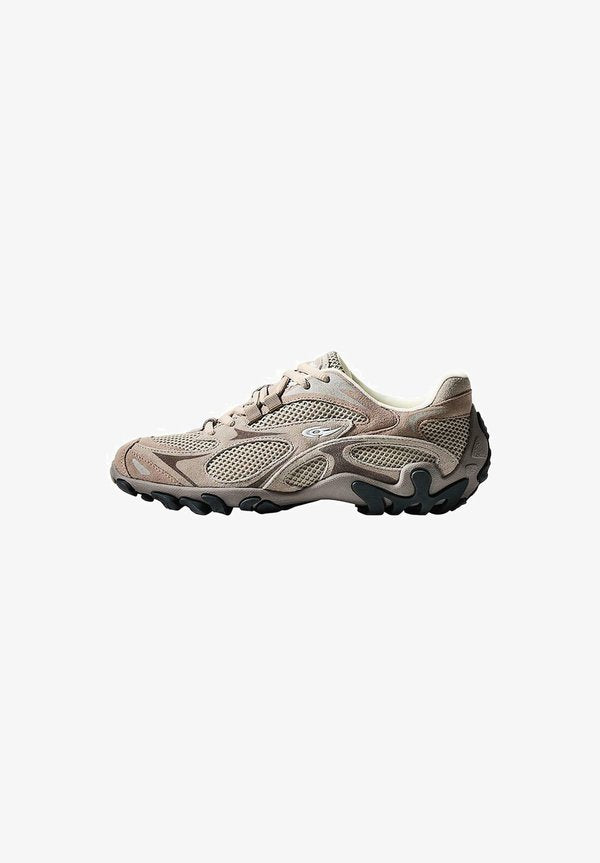 Bershka OUT OF CORE - TRAINERS UNISEX - Trainers - sand