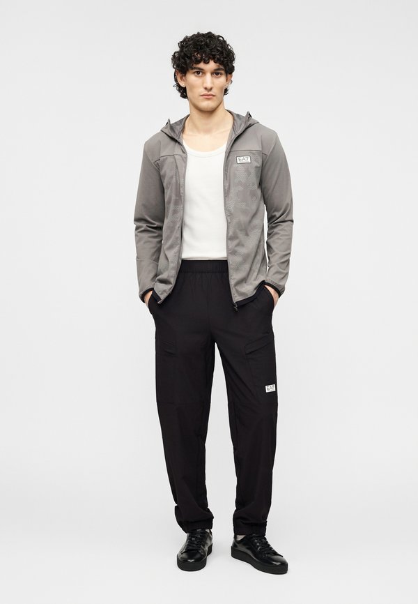 EA7 Emporio Armani VENTU