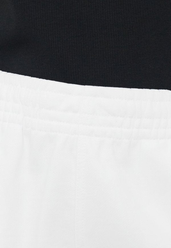 Calvin Klein Jeans