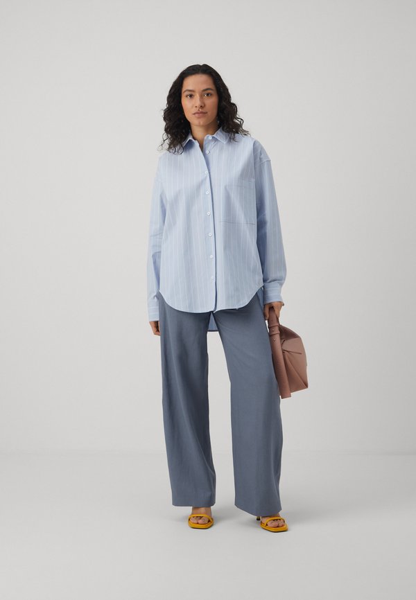 Good American OVERSIZED STRIPE SHIRT