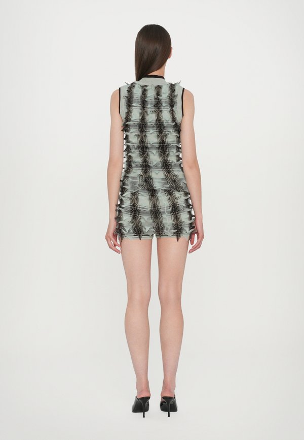 Chet Lo CHEQUERED SPIKEY