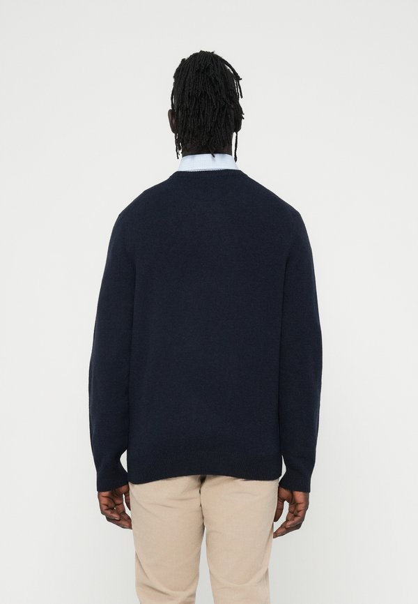 Hackett London