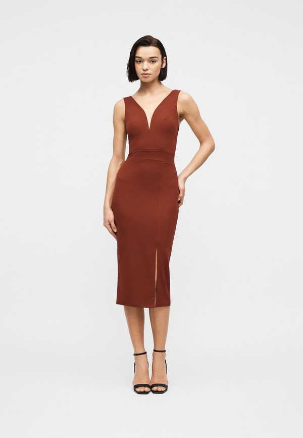 WAL G TALL V NECK