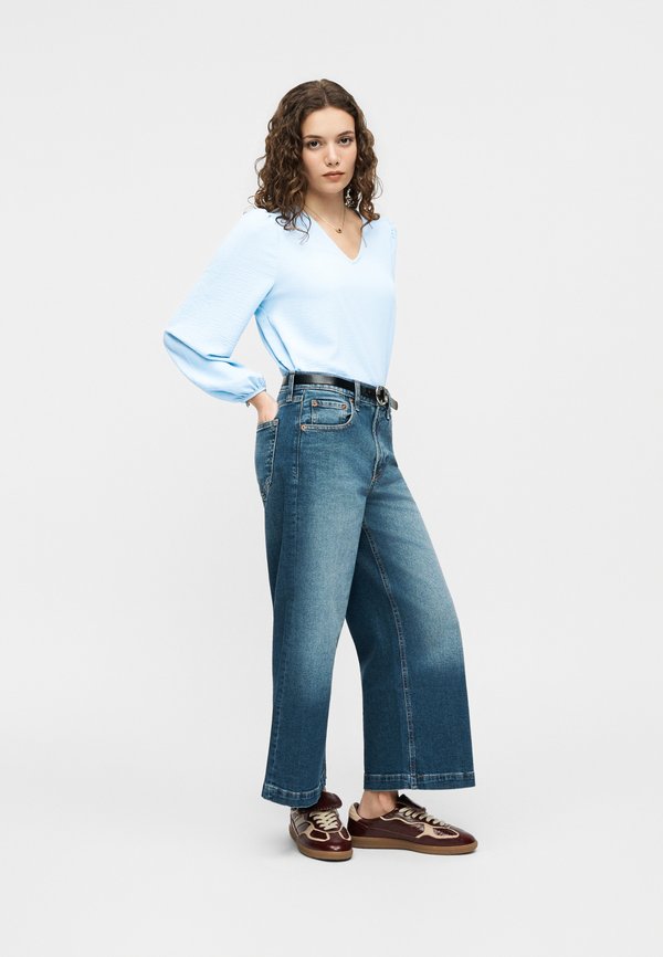 Vero Moda Petite VMALVA V NECK