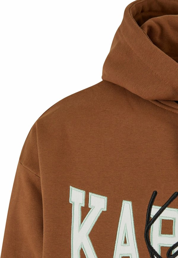 Karl Kani  COLLEGE SIGNATURE