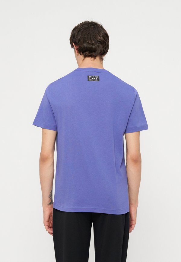 EA7 Emporio Armani