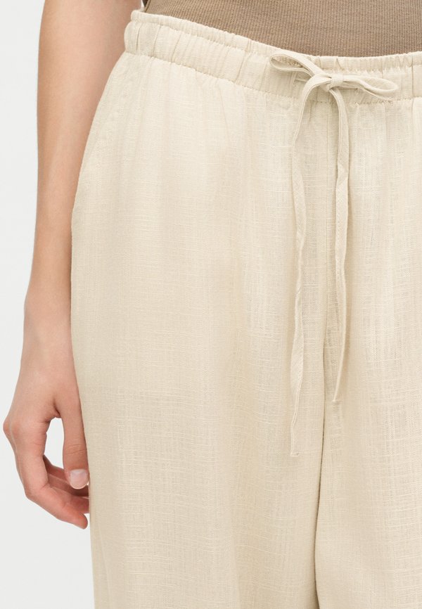 Vero Moda Petite VMROSIE WIDE PANT