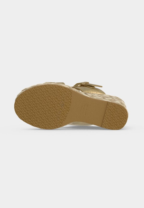 Stuart Weitzman SAI WEDGE