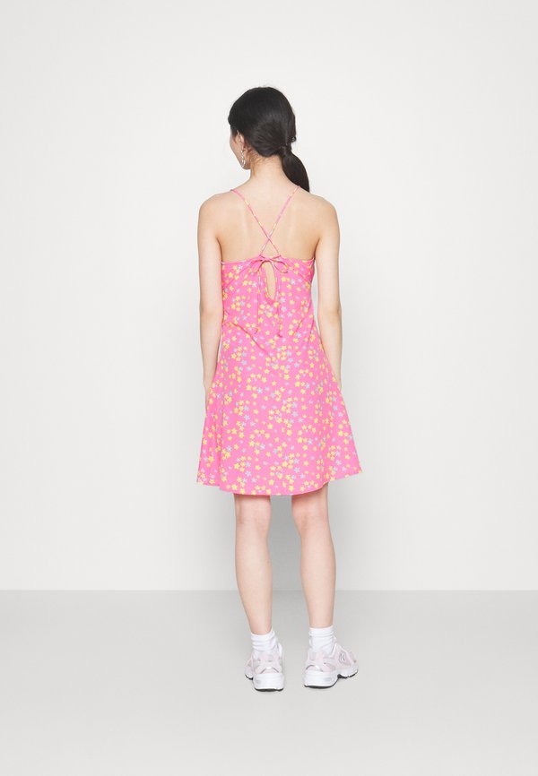 Pieces Petite PCHUMUNA STRING SHORT DRESS