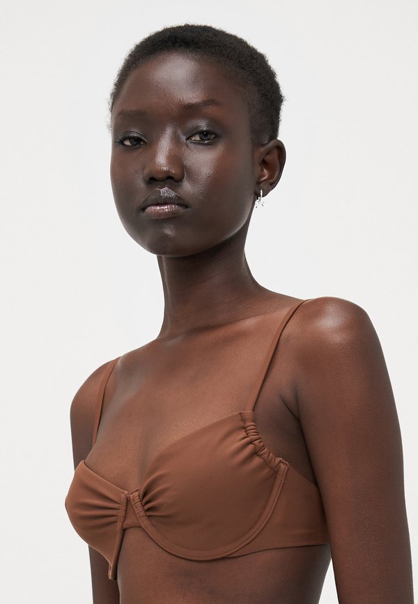Abercrombie & Fitch RUCHED UNDERWIRE