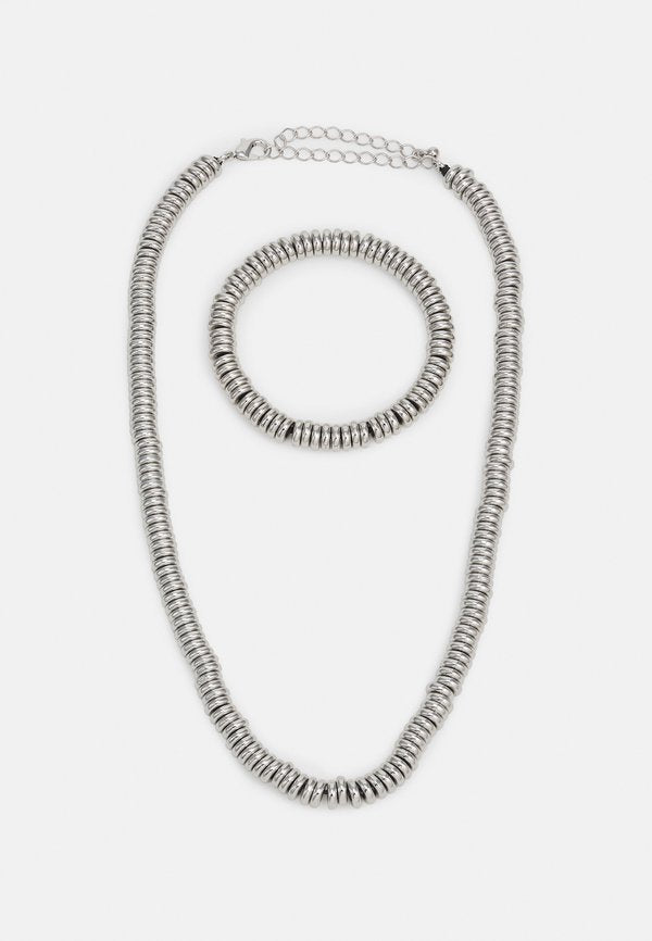 Pier One by Zalando SET