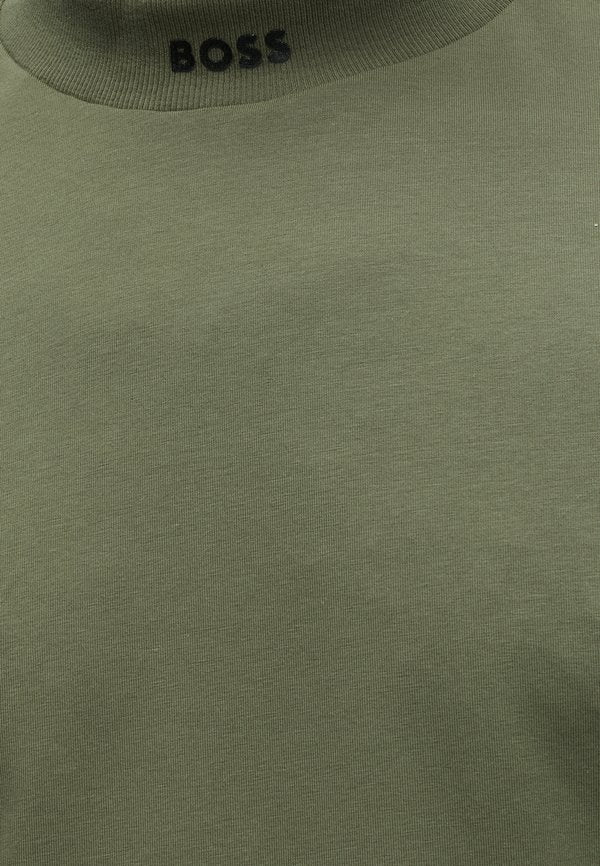 BOSS TEE