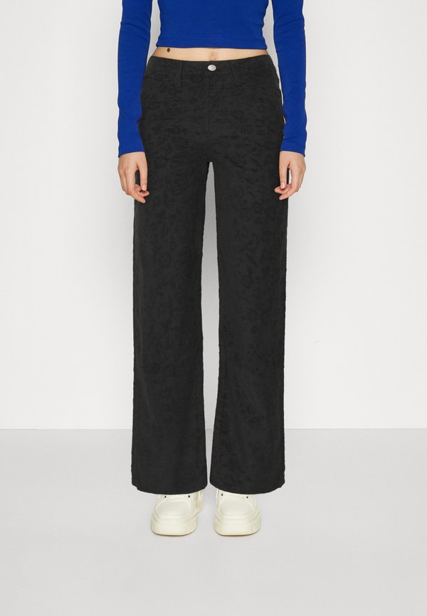 Levi's® CAGE STR ZIP ND