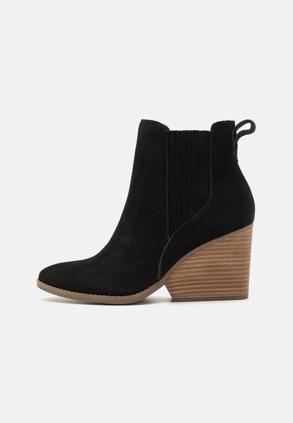 TOMS NOA